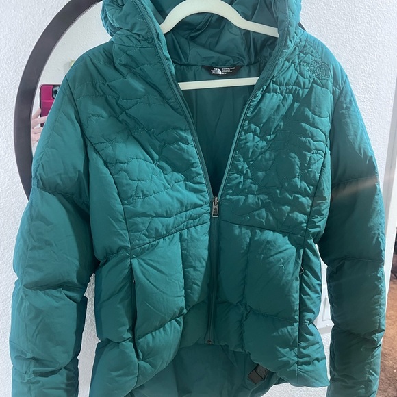 The North Face Jackets & Blazers - The North Face Green Puffer Rhea Jacket down 550 women’s med EUC
